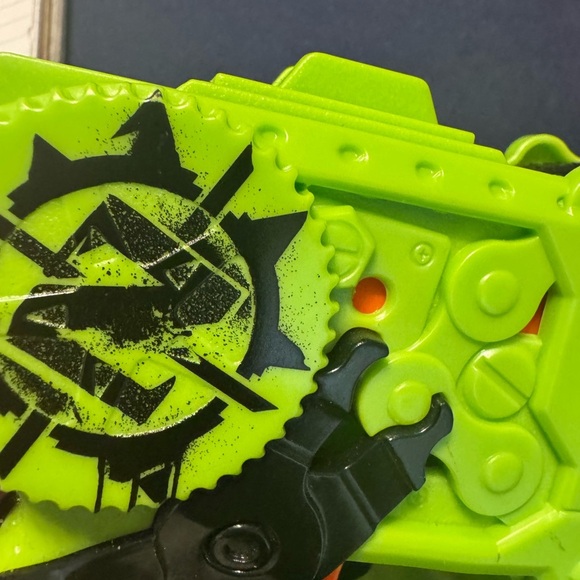 Nerf Zombie strike Alternator Blaster Tested Other Nerf Blasters Listed - Picture 11 of 13